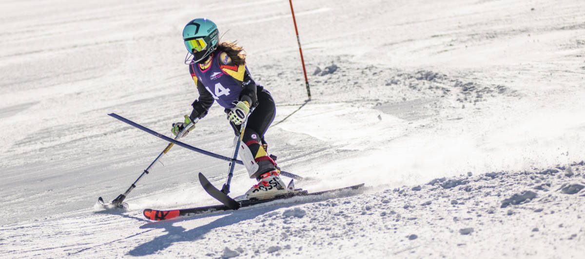 Prueba mujer pie Campeonato de España de Esquí Alpino Adaptado y Snowboard marzo 2021 en Sierra Nevada