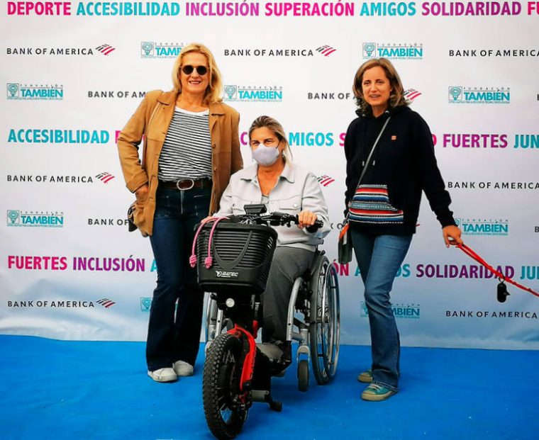 Natalia Albert de la Torre, Directora de RRHH de Bank of America, con Teresa Silva, presidenta de la Fundación También