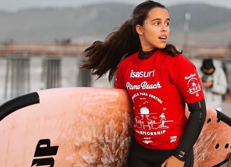María Martín-Granizo, del Equipo Competición Fundación También de esquí adaptado medalla de bronce en la categoría Stand2 del ISA World Para Surfing Championship 2021