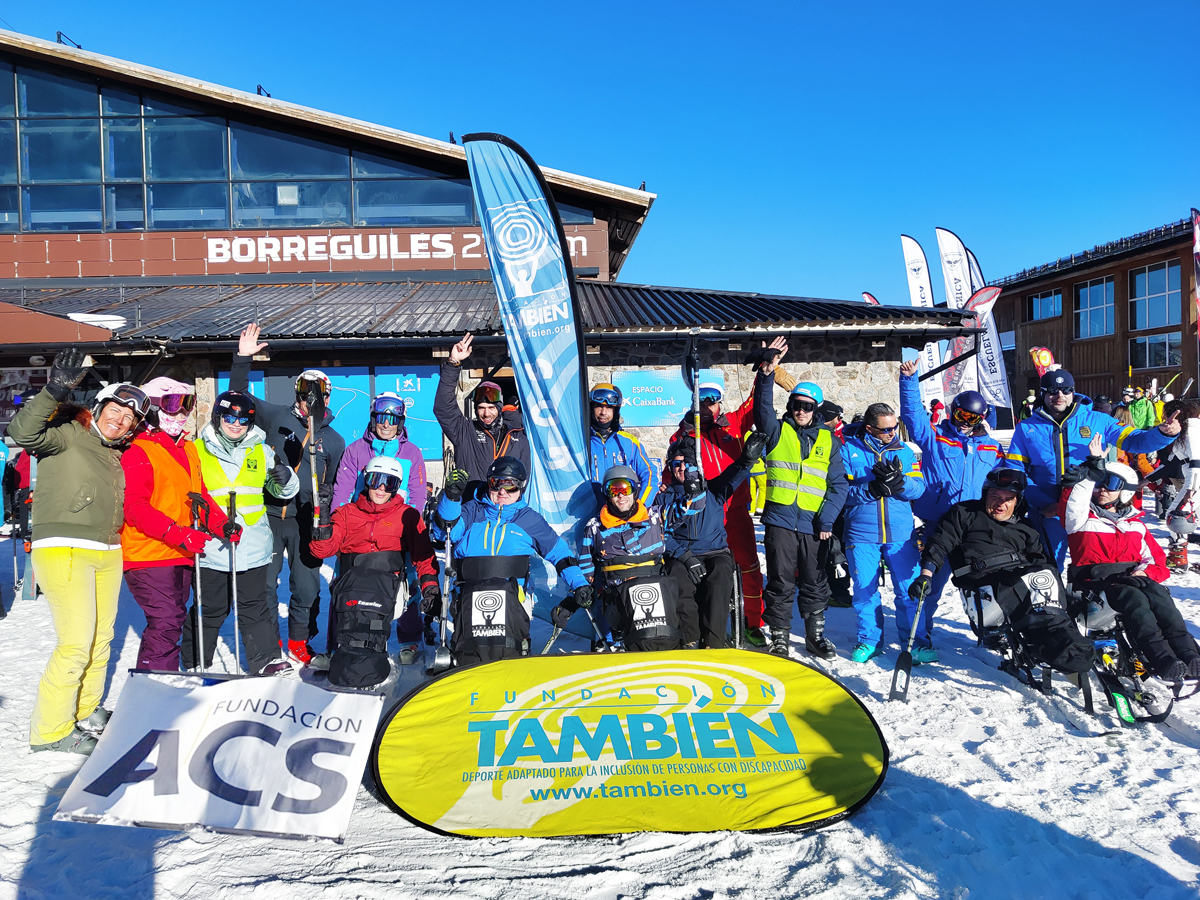 Cursos_de_iniciacion_tecnificacion_esqui_adaptado_Fundacion_Tambien