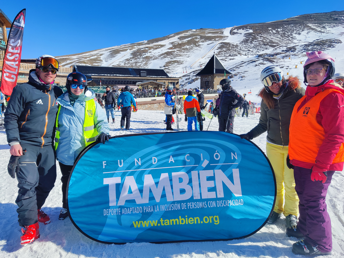 Cursos_de_iniciacion_tecnificacion_esqui_adaptado_Fundacion_Tambien