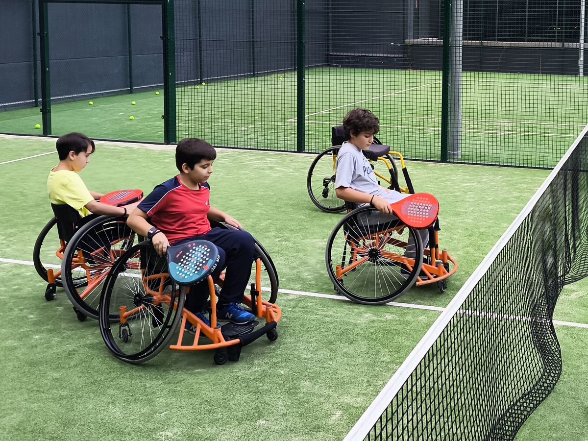 PADEL_EN_SILLA_ESCUELAS_DEPORTIVAS_INCLUSIVAS