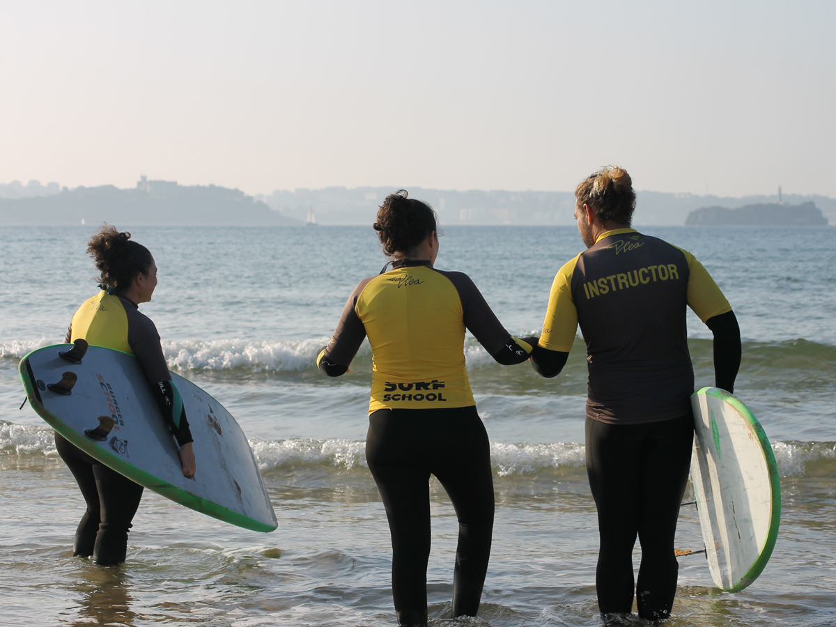 OCTUBRE_CURSO_DE_INICIACION_SURF_ADAPTADO_FUNDACION_TAMBIEN