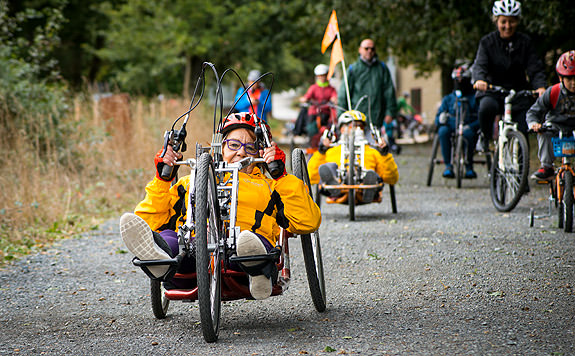 30 peregrinos con discapacidad, amigos y familiares, recorrieron del 11 al 14 de octubre el Camino de Santiago con bicicletas adaptadas.